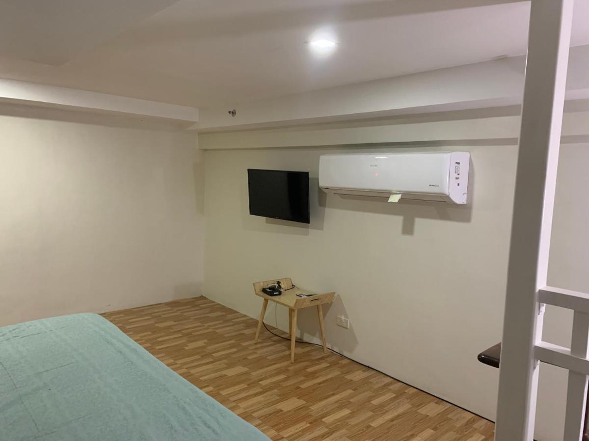 Club Ultima Cebu City Екстер'єр фото